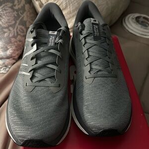 Men’s new balance size 11 sneakers